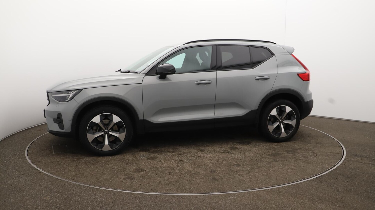 Used Volvo XC40 2023 for sale - 75990881: Photo 69
