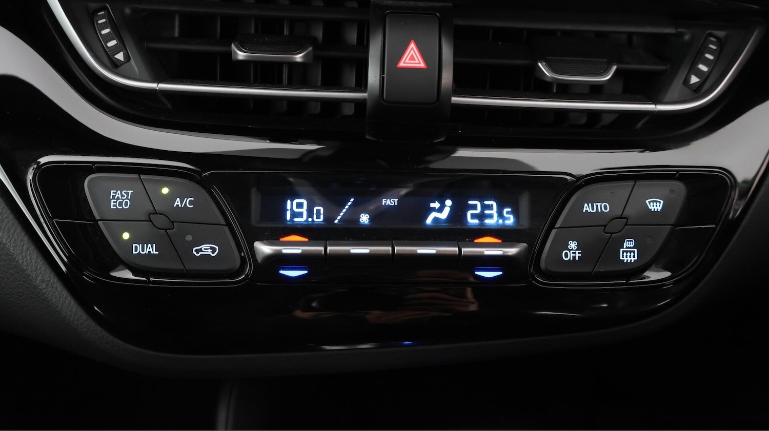 Used Toyota C-HR 2022 for sale - 76528057: Photo 12