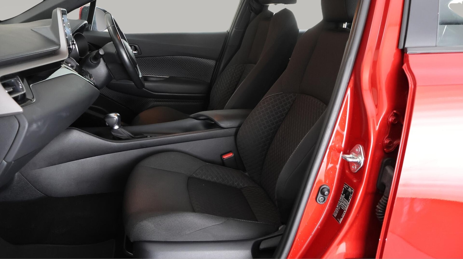 Used Toyota C-HR 2022 for sale - 76528057: Photo 14