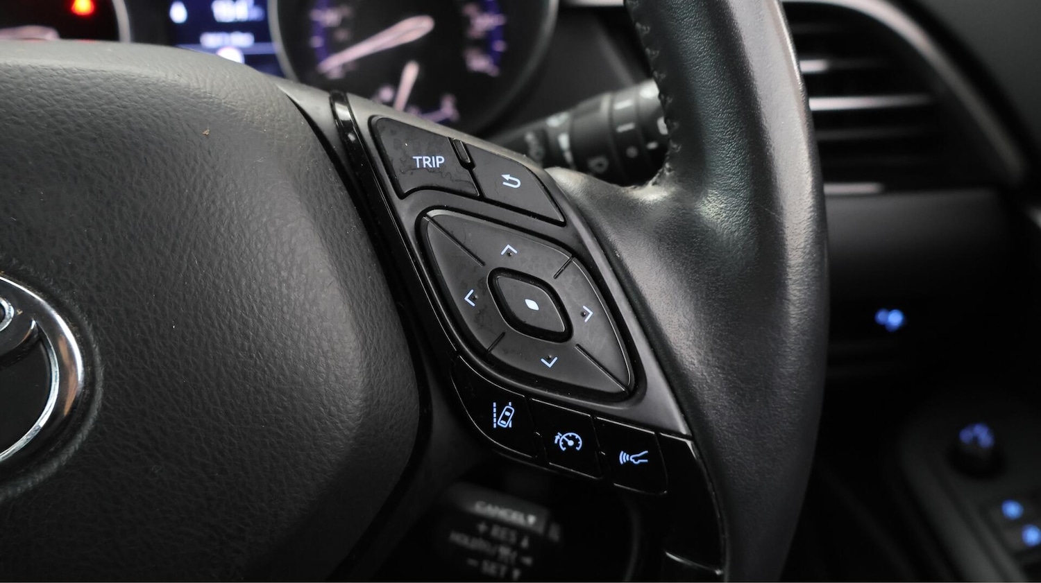 Used Toyota C-HR 2022 for sale - 76528057: Photo 24