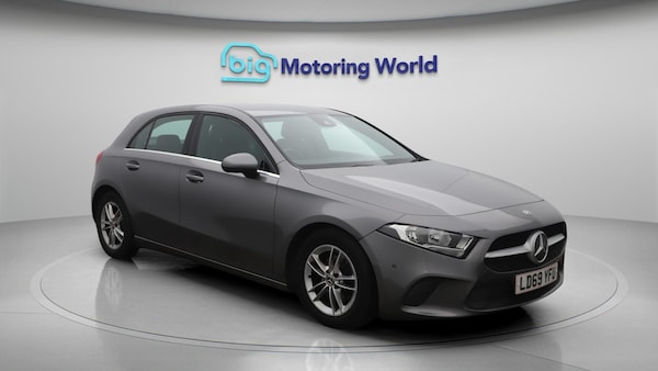 Used Mercedes-Benz A-Class 2019 for sale - 76227592: Photo 2