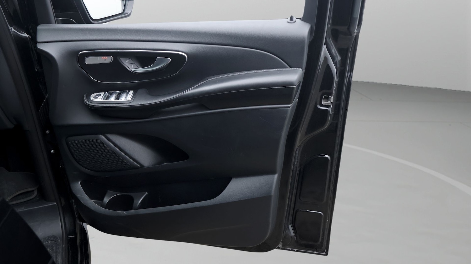 Used Mercedes-Benz V-Class for sale - 77186478: Photo 15