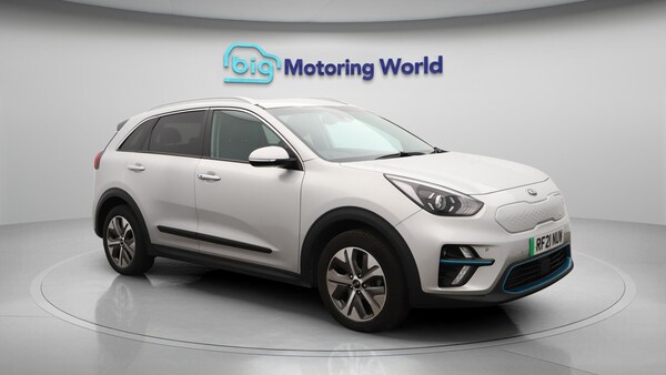 Used Kia Niro 2021 for sale - 76296121: Photo 2
