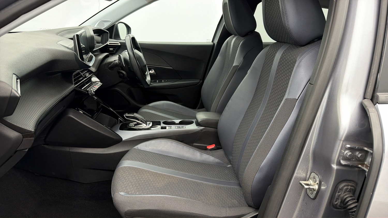 Used Peugeot 2008 2020 for sale - 78084640: Photo 13