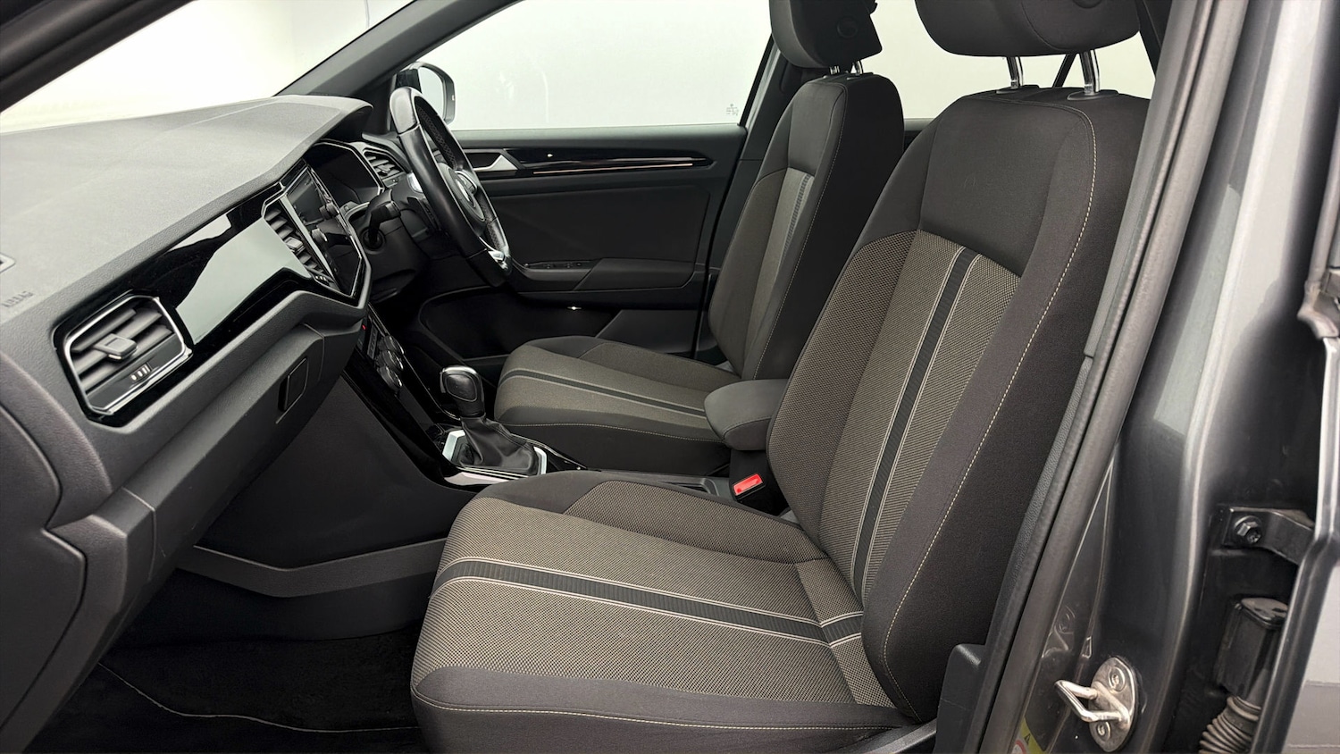 Used Volkswagen T-Roc 2021 for sale - 77989461: Photo 13