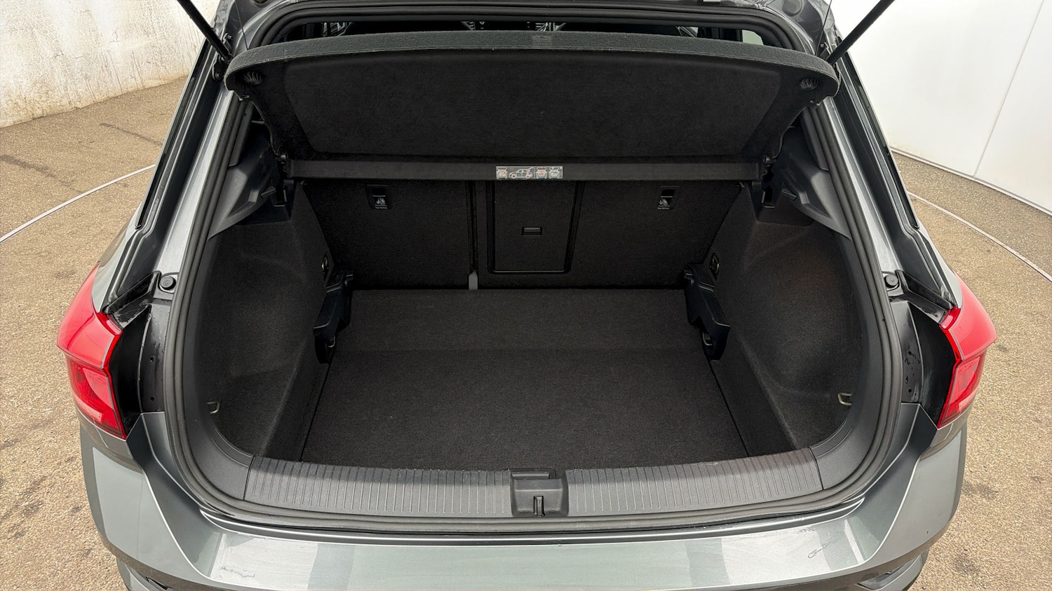 Used Volkswagen T-Roc 2021 for sale - 77989461: Photo 16