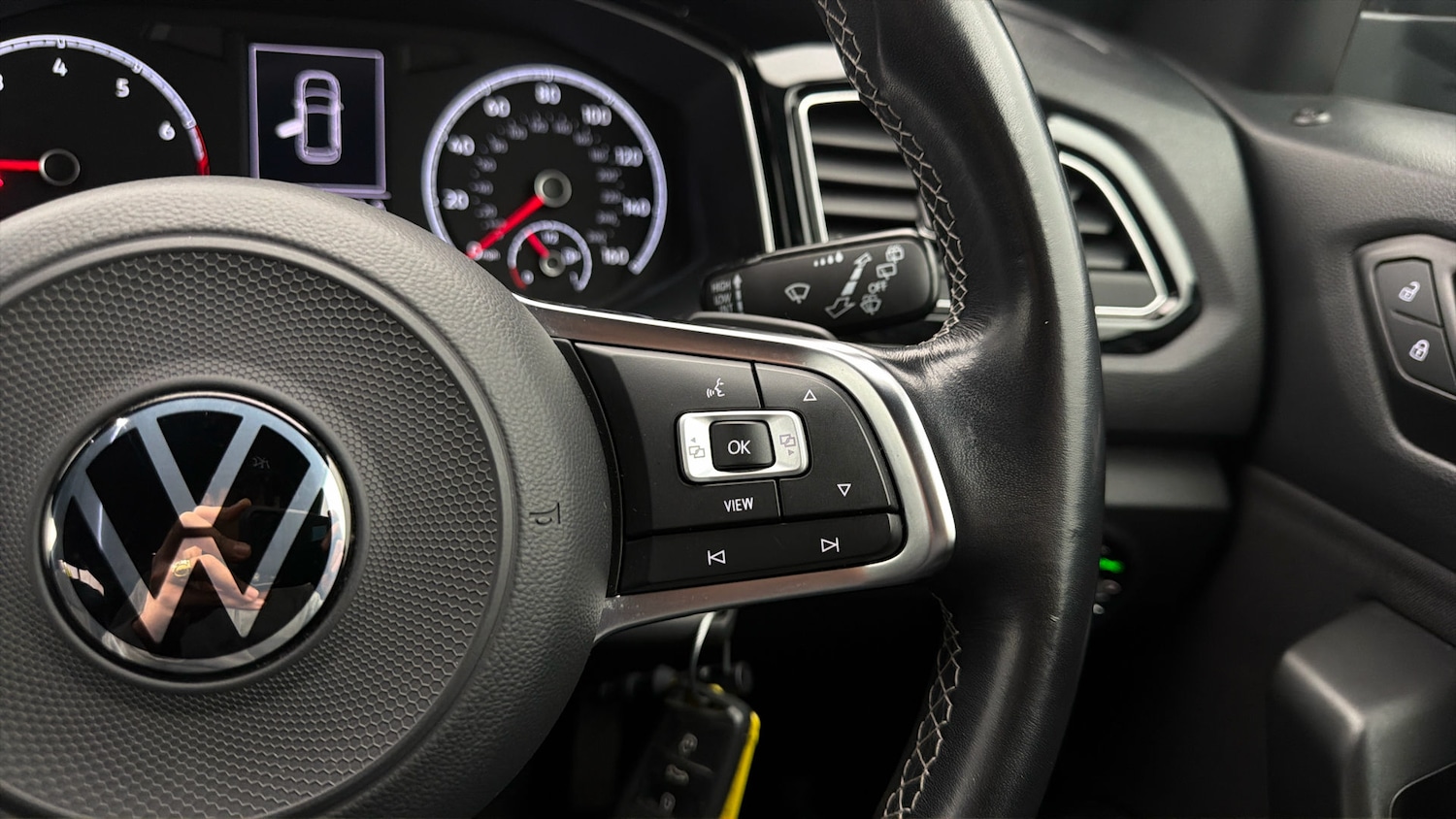 Used Volkswagen T-Roc 2021 for sale - 77989461: Photo 24