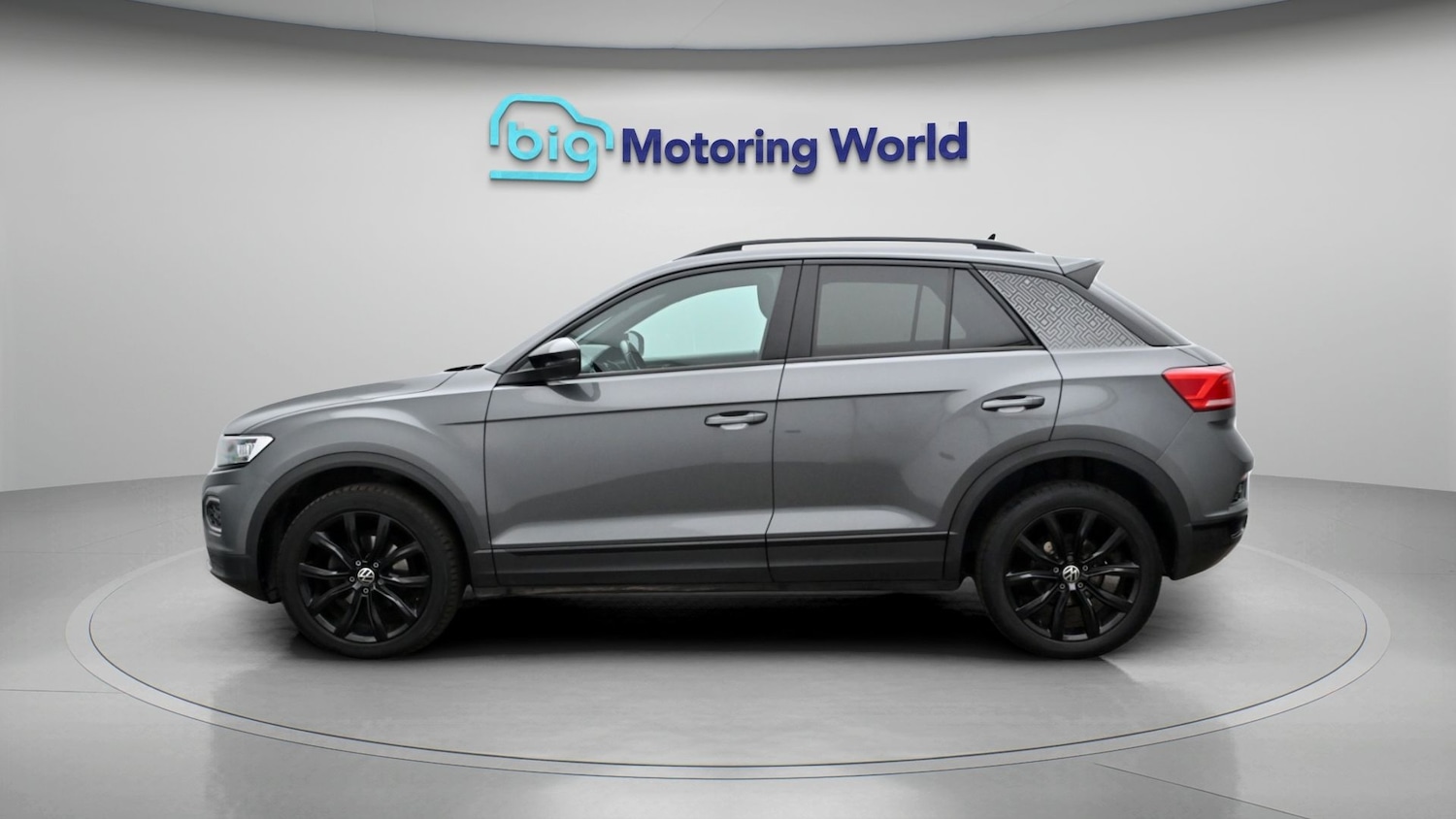 Used Volkswagen T-Roc 2021 for sale - 77989461: Photo 4