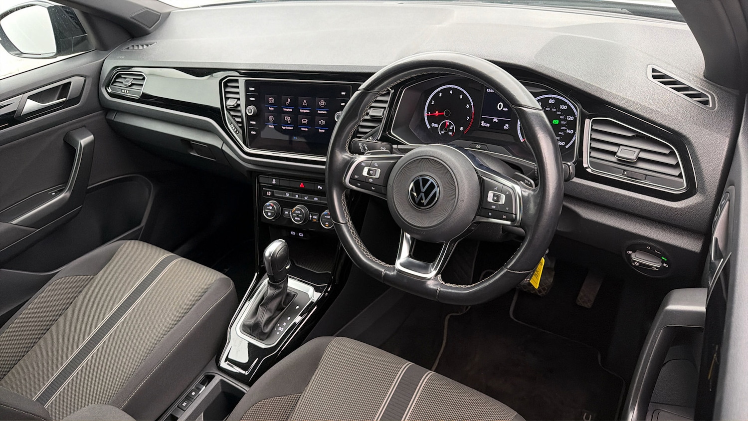 Used Volkswagen T-Roc 2021 for sale - 77989461: Photo 9