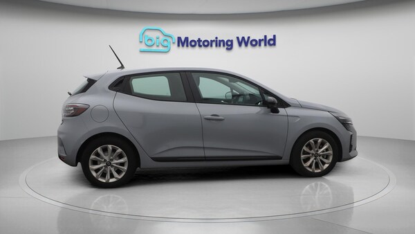 Used Renault Clio 2025 for sale - 75577254: Photo 9