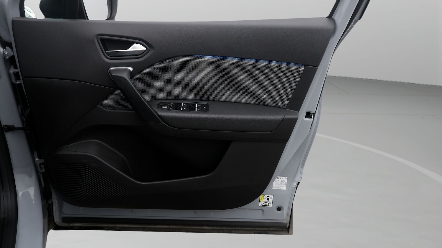 Used Renault Captur 2024 for sale - 78043328: Photo 15