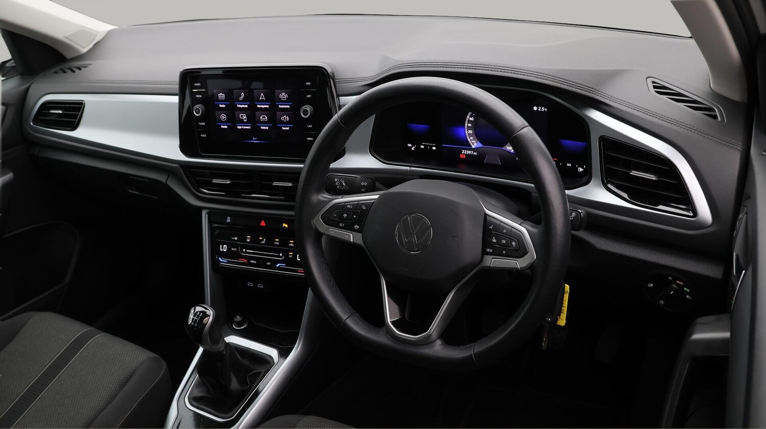 Used Volkswagen T-Roc for sale - 76728747: Photo 10