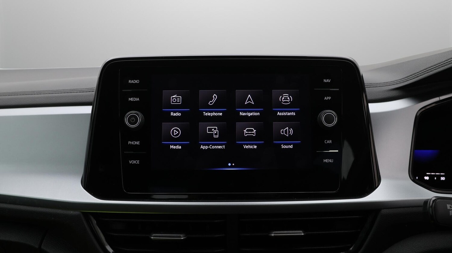 Used Volkswagen T-Roc for sale - 76728747: Photo 12