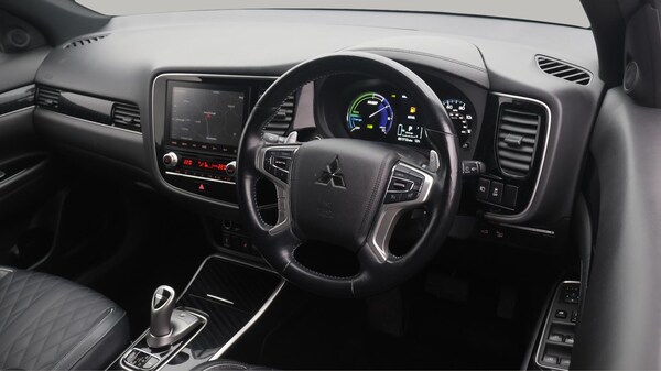 Used Mitsubishi Outlander 2020 for sale - 76307617: Photo 10