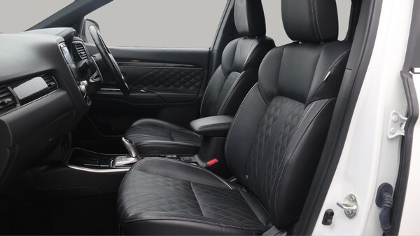 Used Mitsubishi Outlander 2020 for sale - 76307617: Photo 15