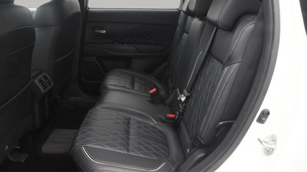 Used Mitsubishi Outlander 2020 for sale - 76307617: Photo 17