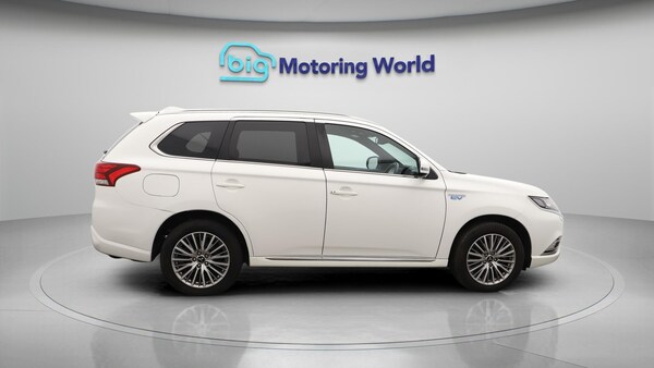 Used Mitsubishi Outlander 2020 for sale - 76307617: Photo 9