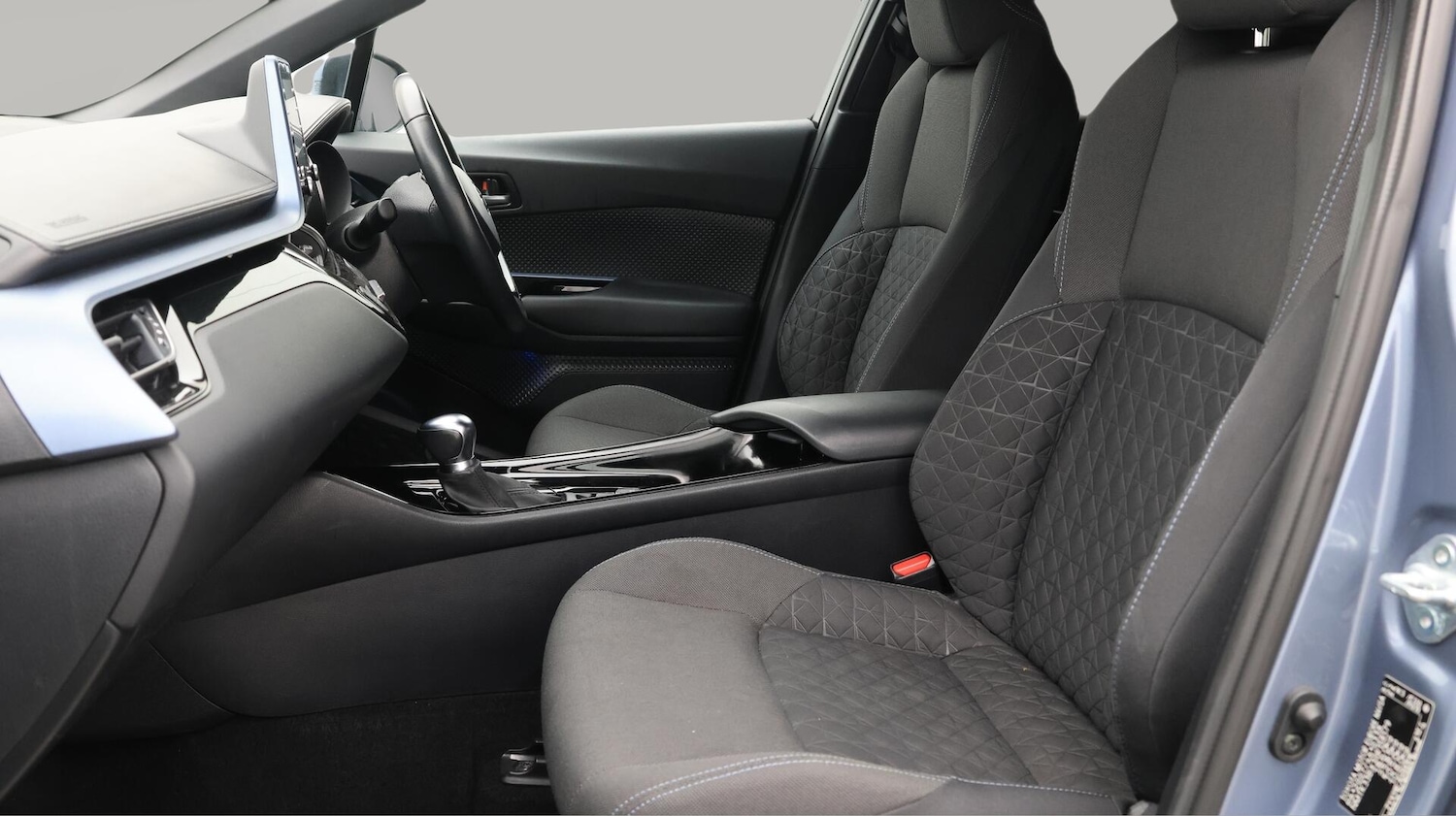 Used Toyota C-HR 2022 for sale - 76370573: Photo 15