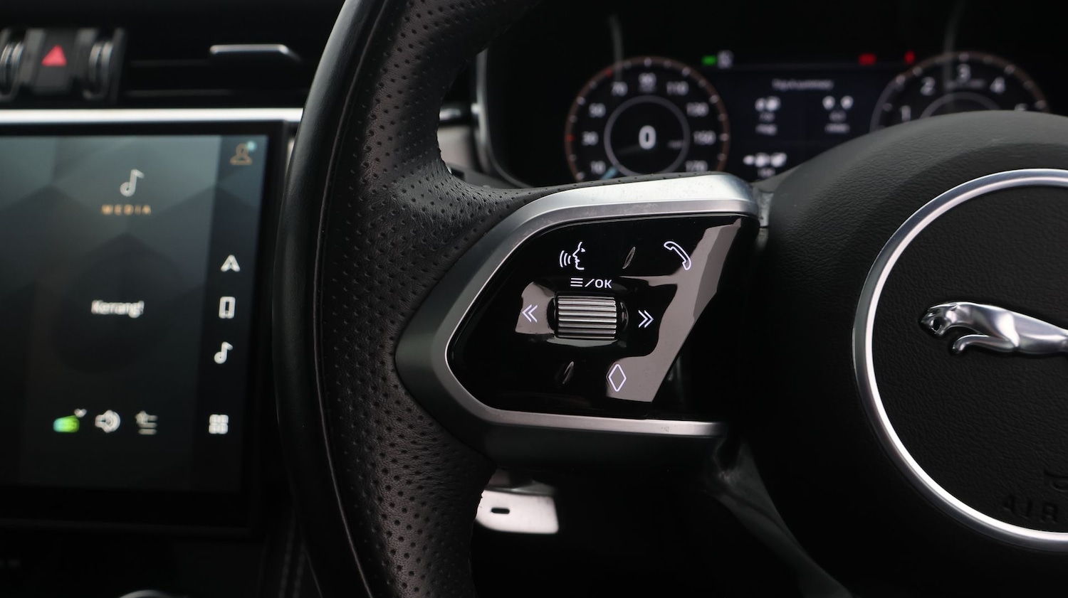 Used Jaguar F-Pace 2021 for sale - 77460155: Photo 27