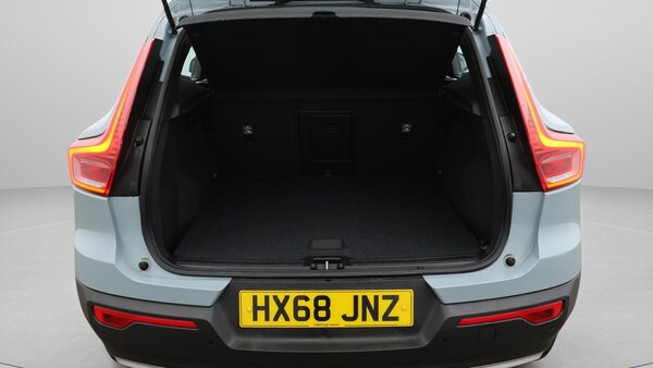 Used Volvo XC40 2018 for sale - 76108348: Photo 18