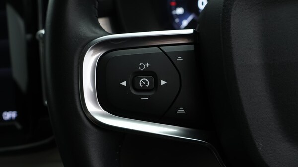 Used Volvo XC40 2018 for sale - 76108348: Photo 25