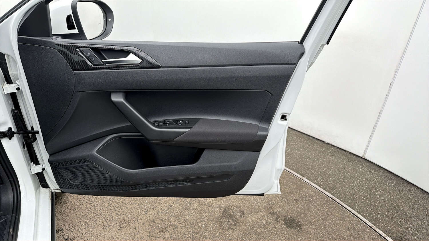 Used Volkswagen Taigo 2024 for sale - 77988915: Photo 14