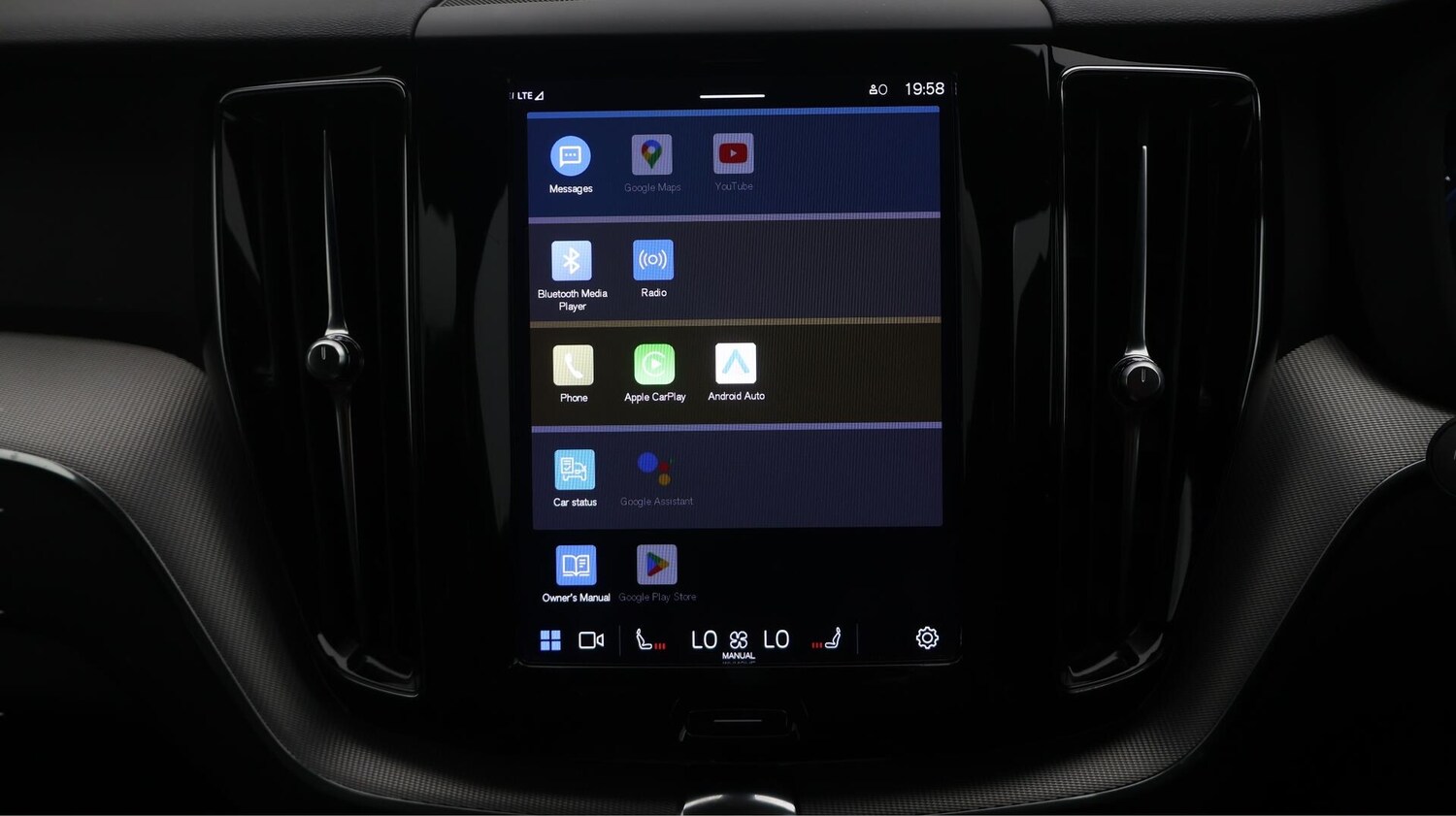 Used Volvo XC60 2022 for sale - 76550257: Photo 11