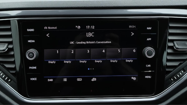 Used Volkswagen T-Roc 2020 for sale - 75624197: Photo 12