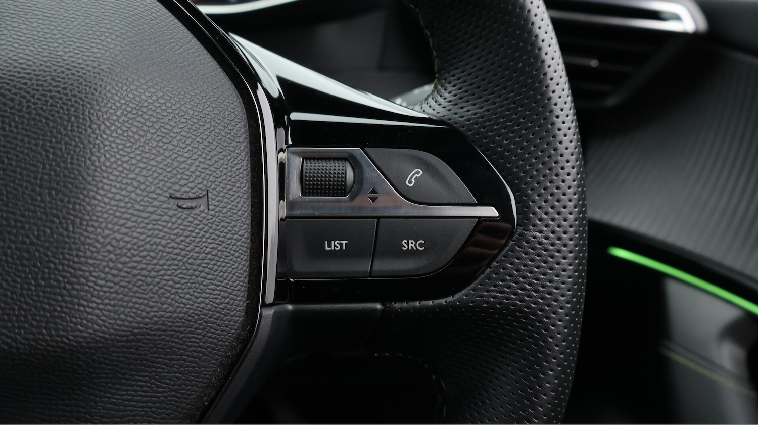 Used Peugeot 2008 2021 for sale - 76484466: Photo 27