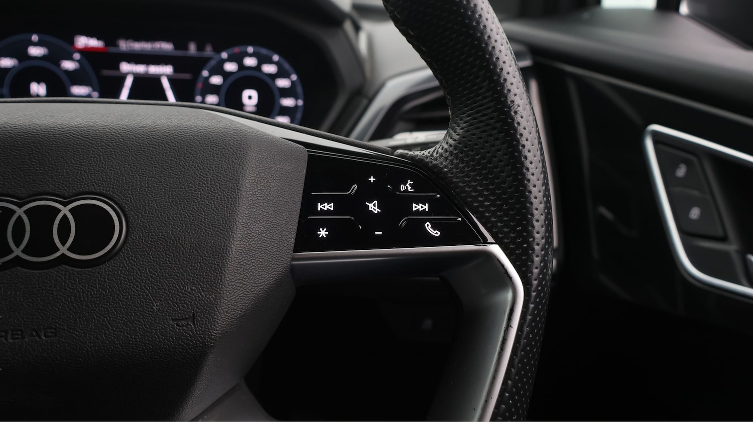 Used Audi Q4 e-tron 2023 for sale - 77118083: Photo 23