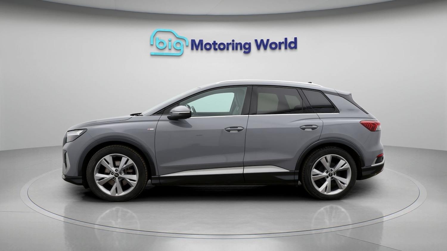 Used Audi Q4 e-tron 2023 for sale - 77118083: Photo 4