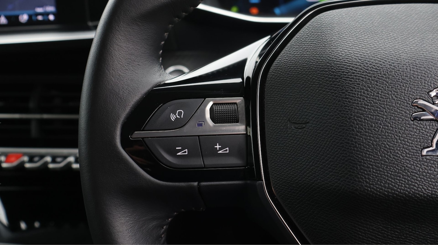 Used Peugeot 208 2023 for sale - 77730836: Photo 25