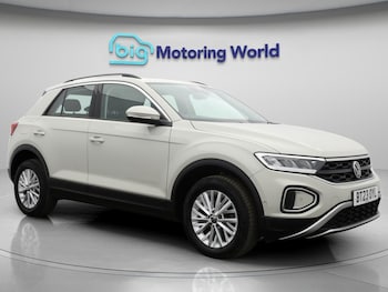 Used Volkswagen T-Roc 2023 for sale - 75609575: Photo