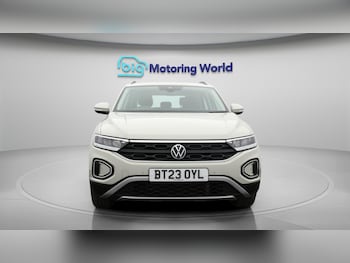 Used Volkswagen T-Roc 2023 for sale - 75609575: Photo