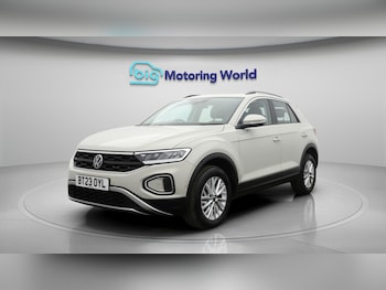 Used Volkswagen T-Roc 2023 for sale - 75609575: Photo