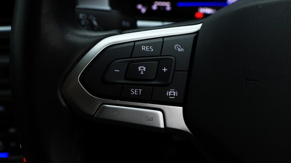 Used Volkswagen T-Roc 2022 for sale - 75976989: Photo 24