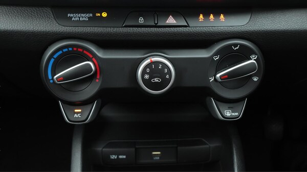 Used Kia Stonic 2023 for sale - 75290768: Photo 13