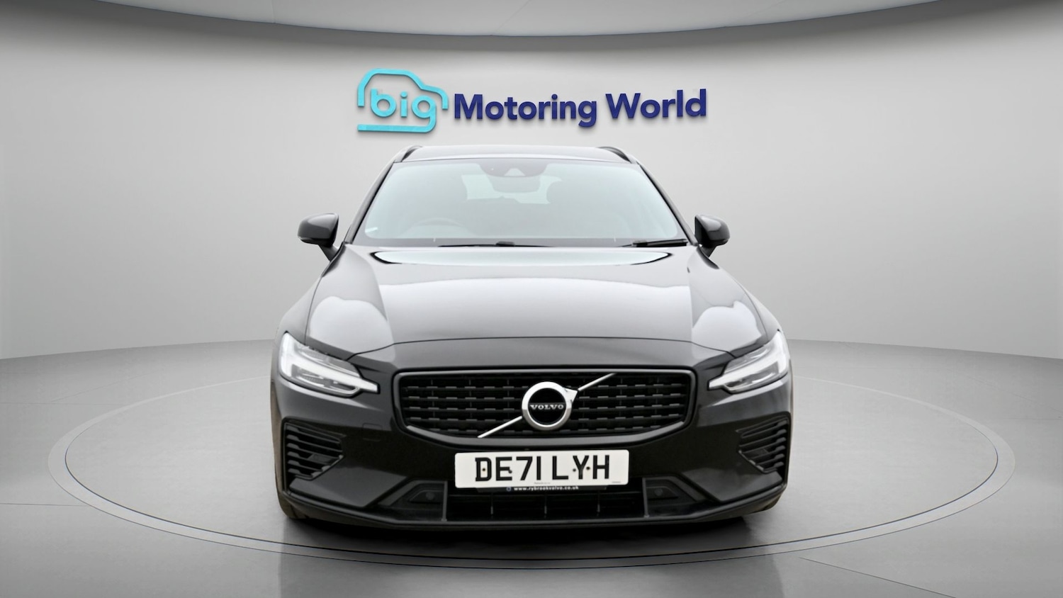 Used Volvo V60 2021 for sale - 77968460: Photo 2