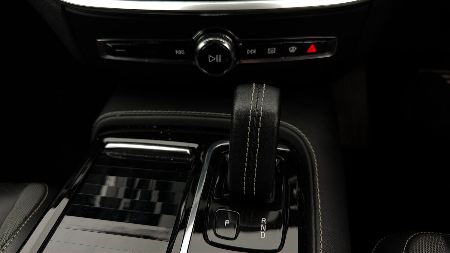 Used Volvo V60 2021 for sale - 77968460: Photo 25