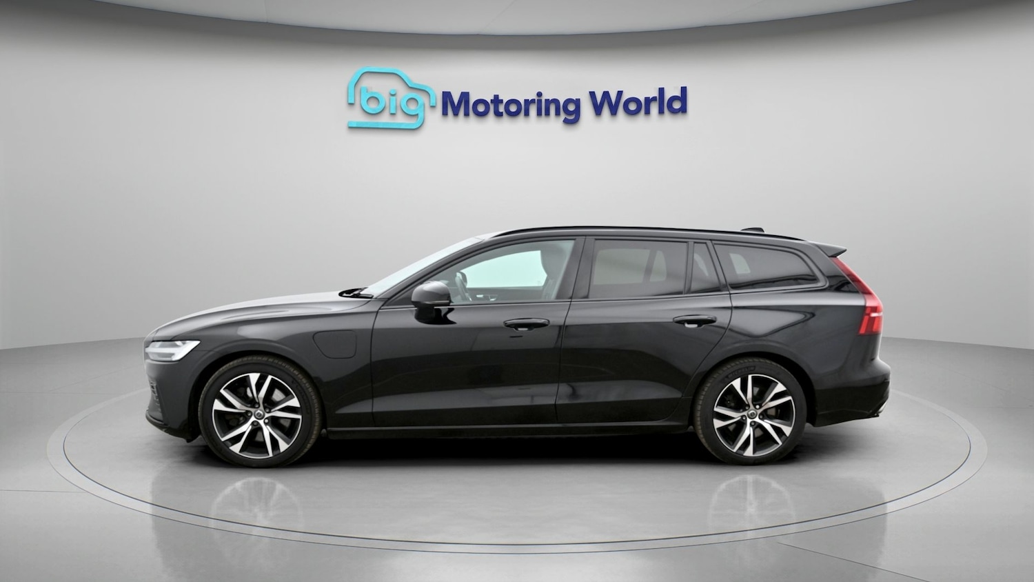 Used Volvo V60 2021 for sale - 77968460: Photo 4