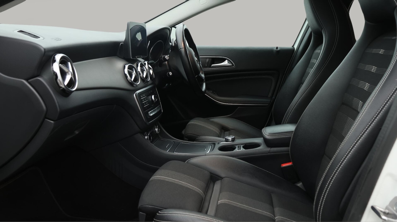 Used Mercedes-Benz GLA 2019 for sale - 76370432: Photo 15
