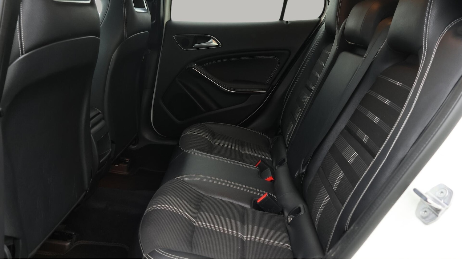 Used Mercedes-Benz GLA 2019 for sale - 76370432: Photo 17