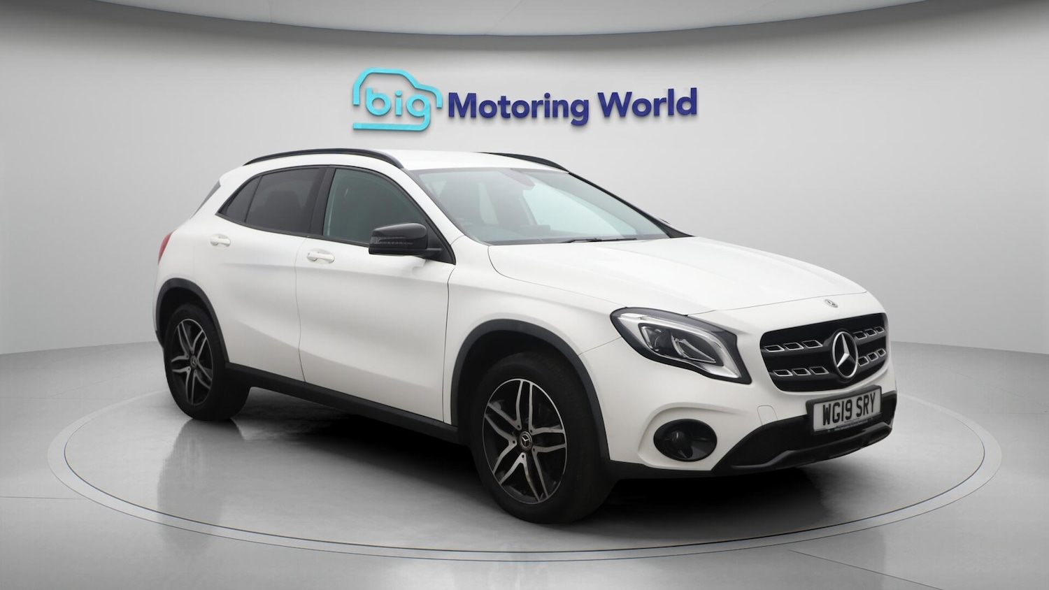 Used Mercedes-Benz GLA 2019 for sale - 76370432: Photo 2