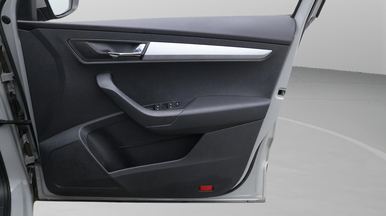 Used Skoda Karoq 2023 for sale - 76456904: Photo 16