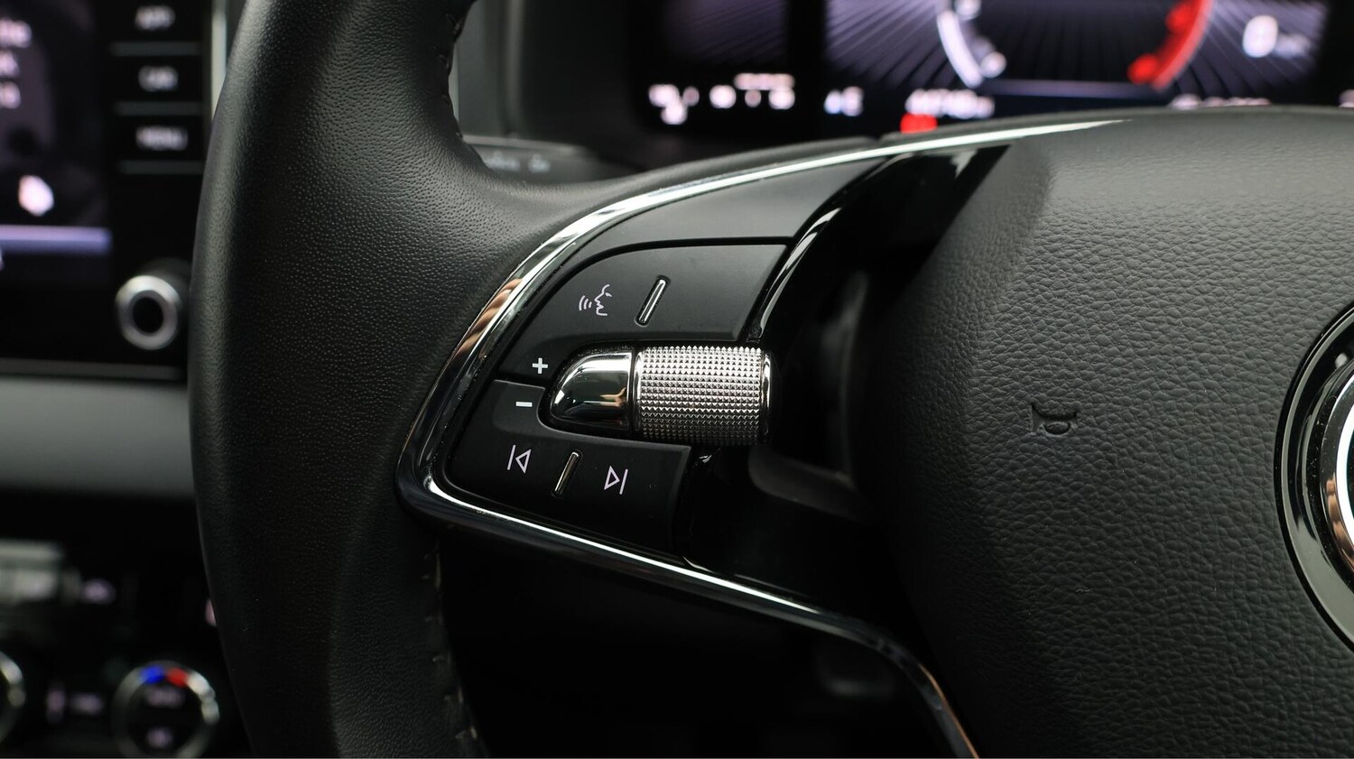 Used Skoda Karoq 2023 for sale - 76456904: Photo 24