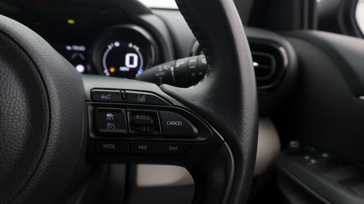 Used Toyota Yaris for sale - 77220965: Photo 21