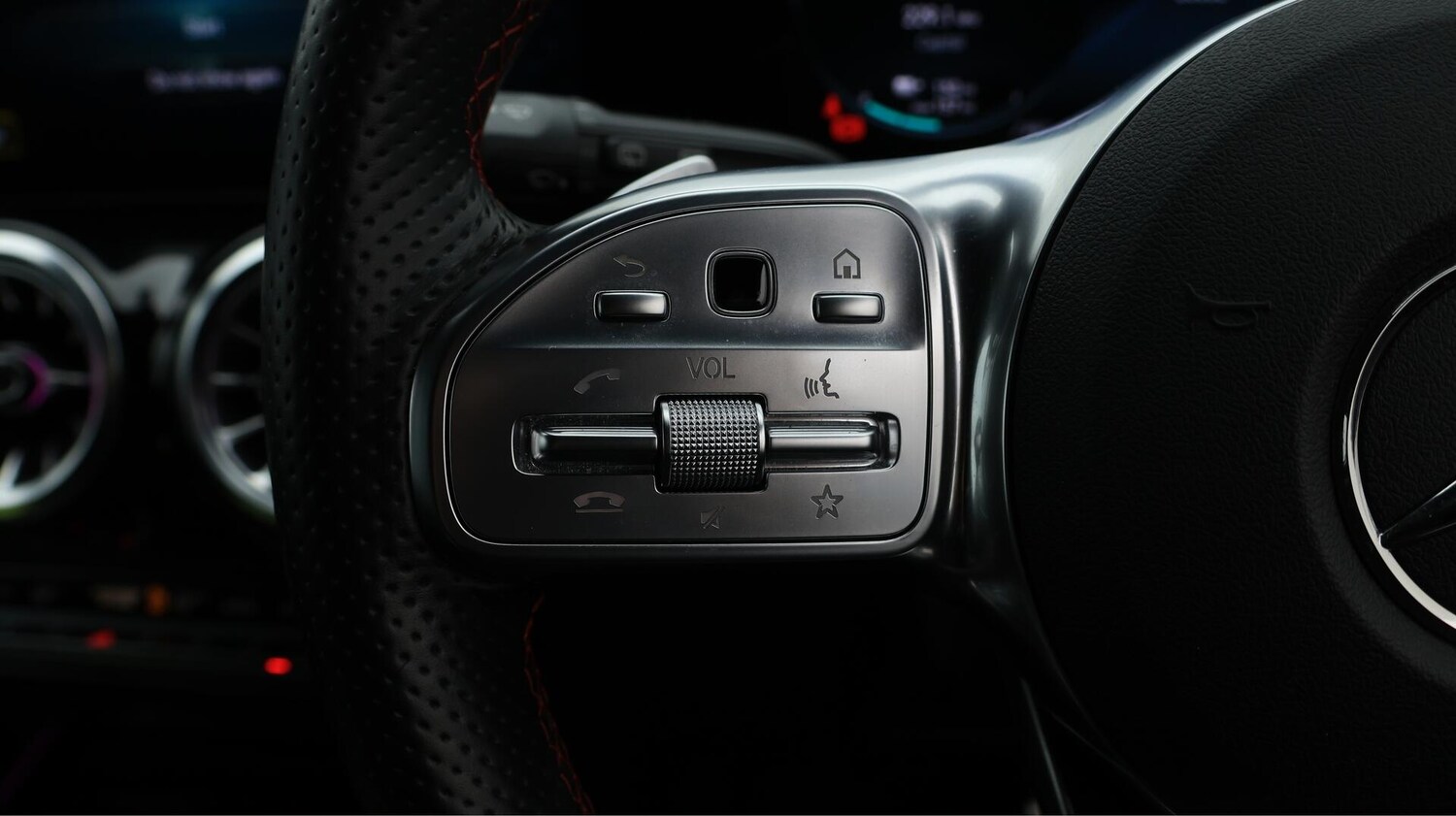 Used Mercedes-Benz EQA 2022 for sale - 76138204: Photo 25