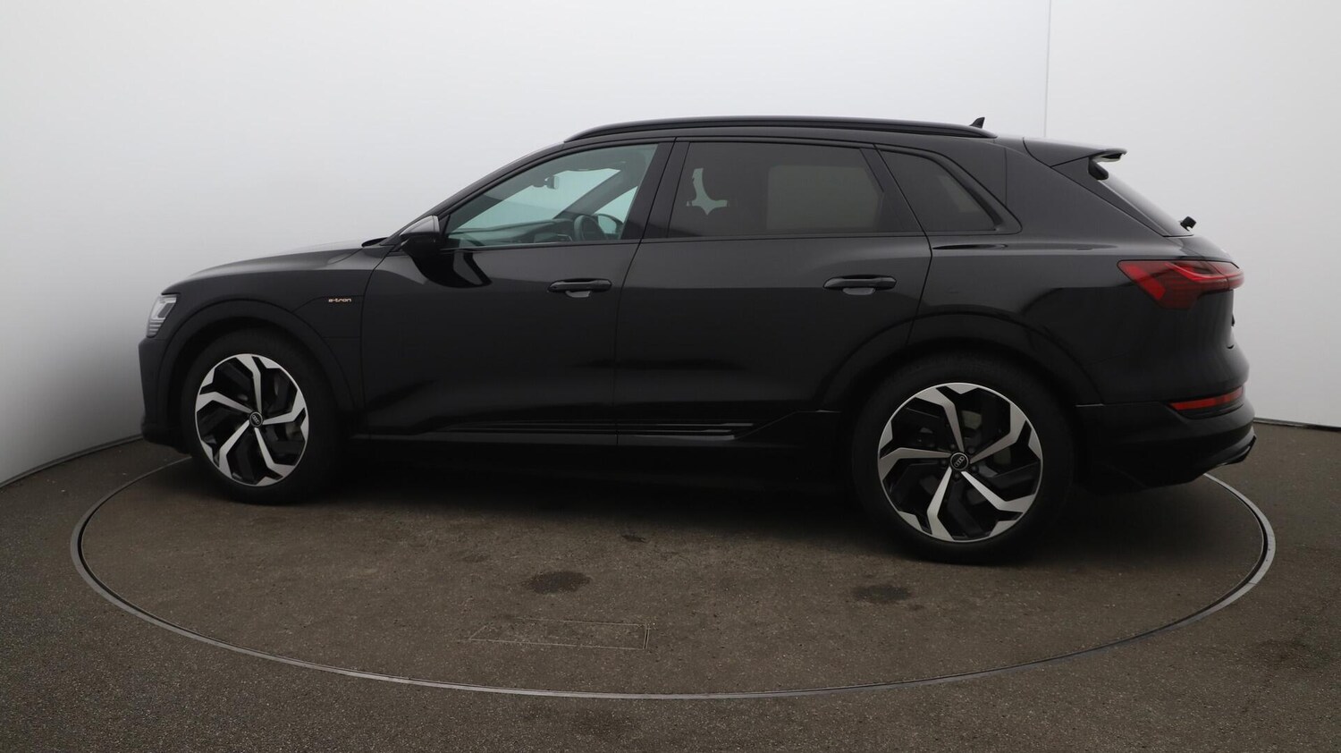 Used Audi e-tron 2021 for sale - 76094638: Photo 60