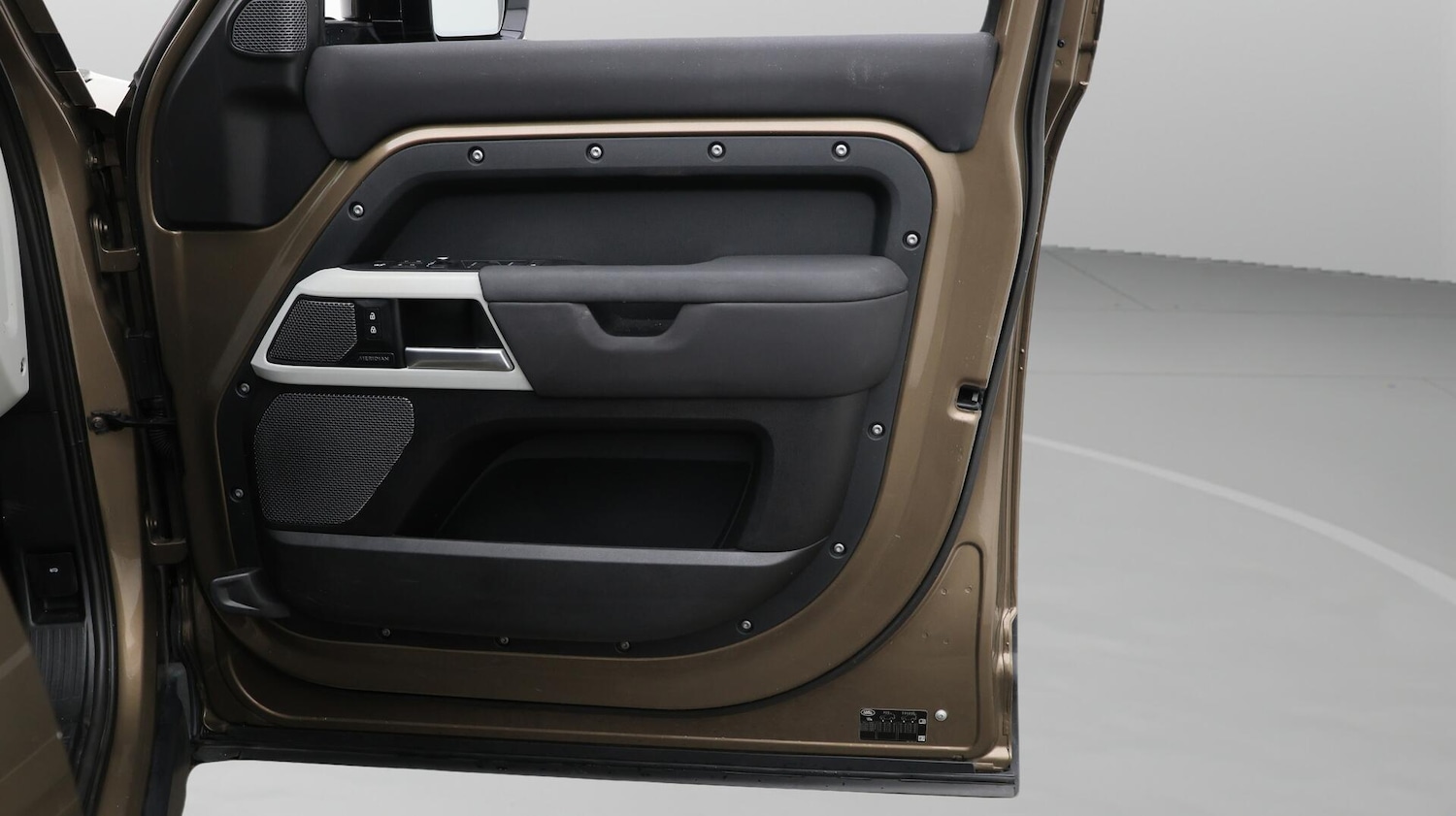 Used Land Rover Defender 2021 for sale - 76441117: Photo 16