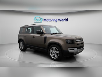 Used Land Rover Defender 2021 for sale - 76441117: Photo